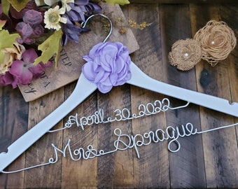 Personalized Bridal Hanger | Silver or Gold Wire | Bridal Shower Gift | Bridal Party | Wedding Dress Photo Op |