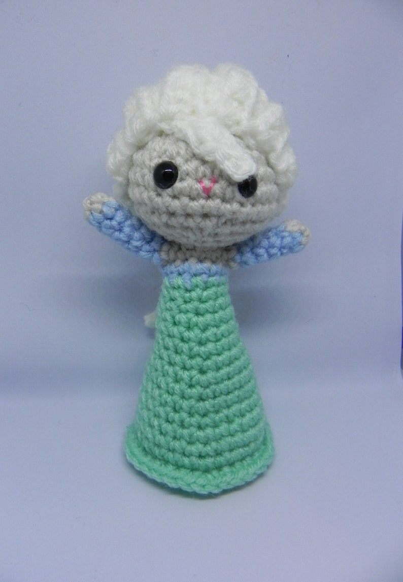 Crochet Elsa Doll bild 1