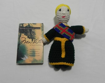 Crochet Lady Macbeth