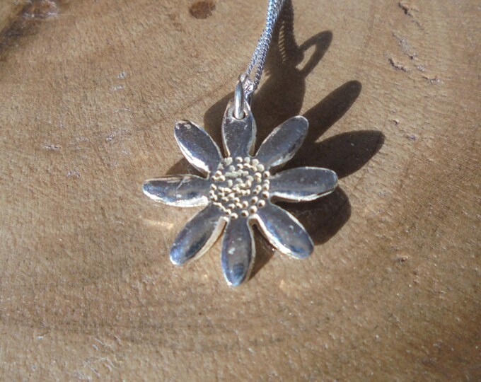 solid pure silver daisy pendant necklace and 18" sterling silver chain designed & handmade in UK