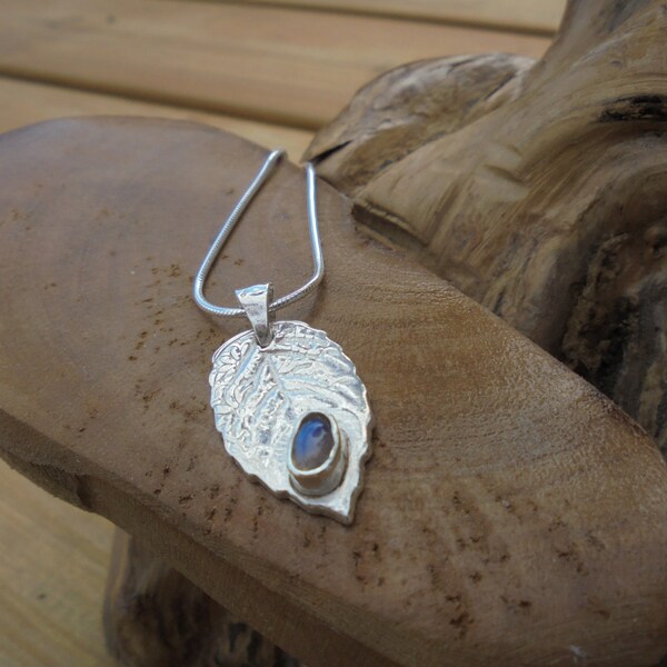 fine silver dew drop leaf with labradorite & 18" solid sterling silver necklace