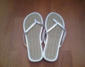 women's bamboo flip flops