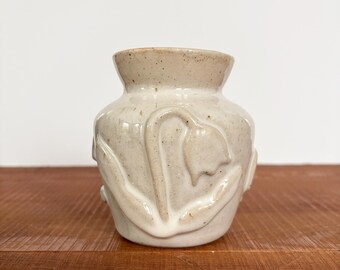 Small Vase Tulip Design Gray/White