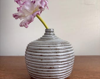 Ridged Wide Bud Vase White Gray | Handmade Pottery