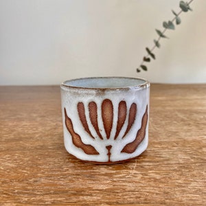 White Daisy Tea Light Holder