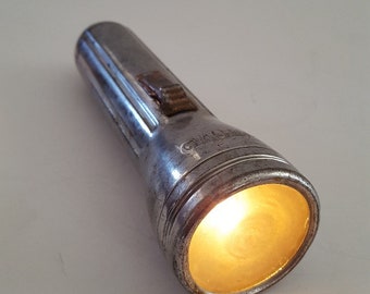 Rayovac Industrial Flashlight Yellow Black WORKING