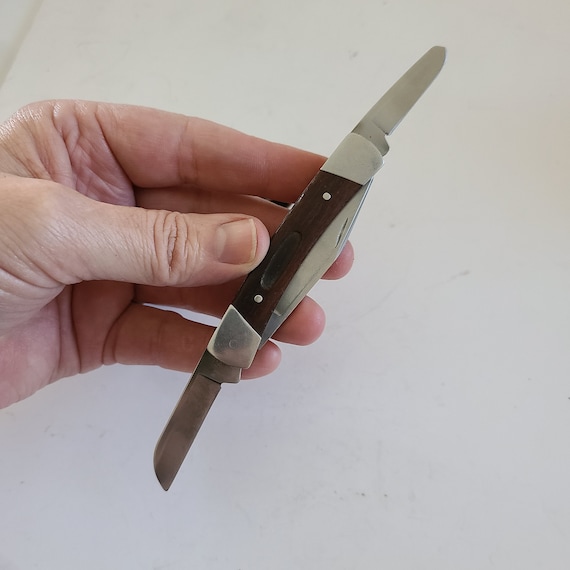 Vintage Pre-1986 Buck Model 703 Pocket Knife, Rosewood Vintage Pre-1986 Buck Model 703 Pocket Knife, Rosewood