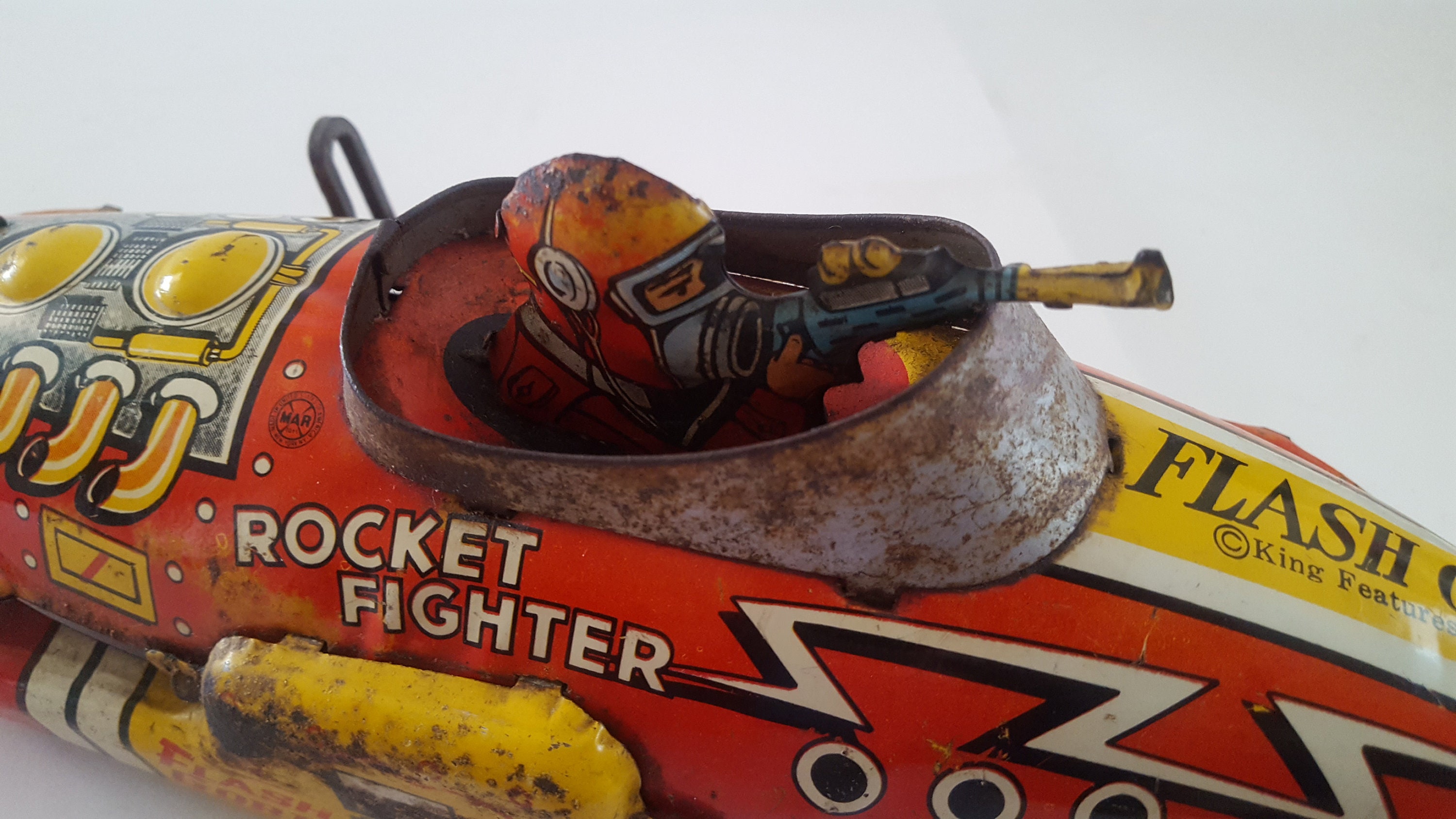 Vintage circa 1939 clockwork key steel toy Flash Gordon No.5 Vintage circa 1939 clockwork key steel toy Flash Gordon No.5