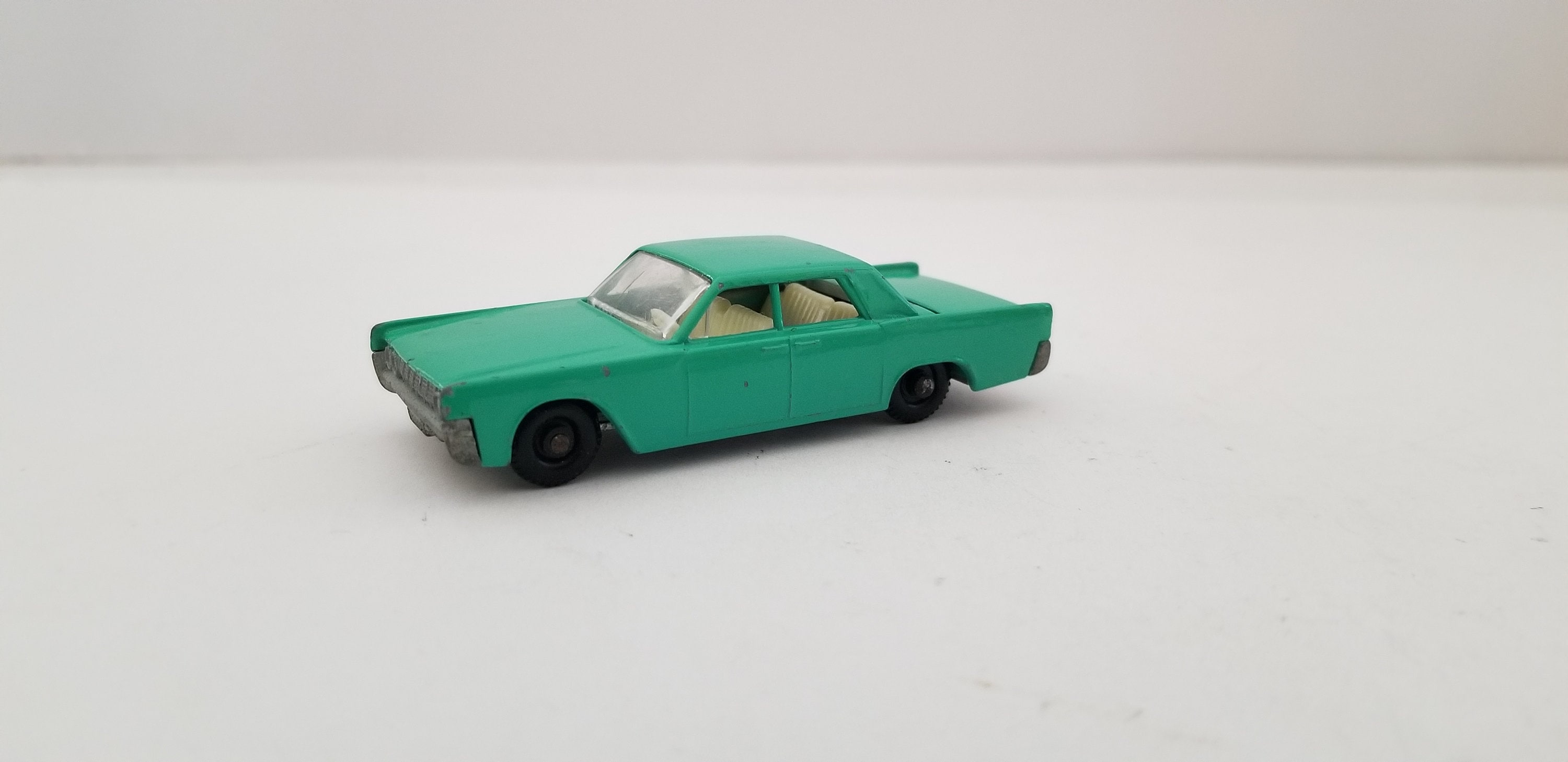 MATCHBOX 70 スパーファースト LINCOLN CONTINENTAL