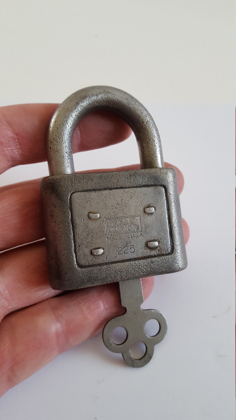 Antique Yale and Towne Junior 225 steel padlock with key great condition and works as it should