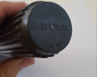 Vintage 1980 Ray-o-vac Workhorse flashlight excellent condition accepts 2 C cells not included