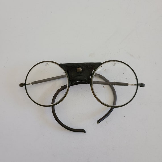 Vintage 1930's pair of Sellstrom Safety glasses wi