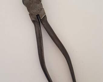 Red Devil Vintage - Etsy