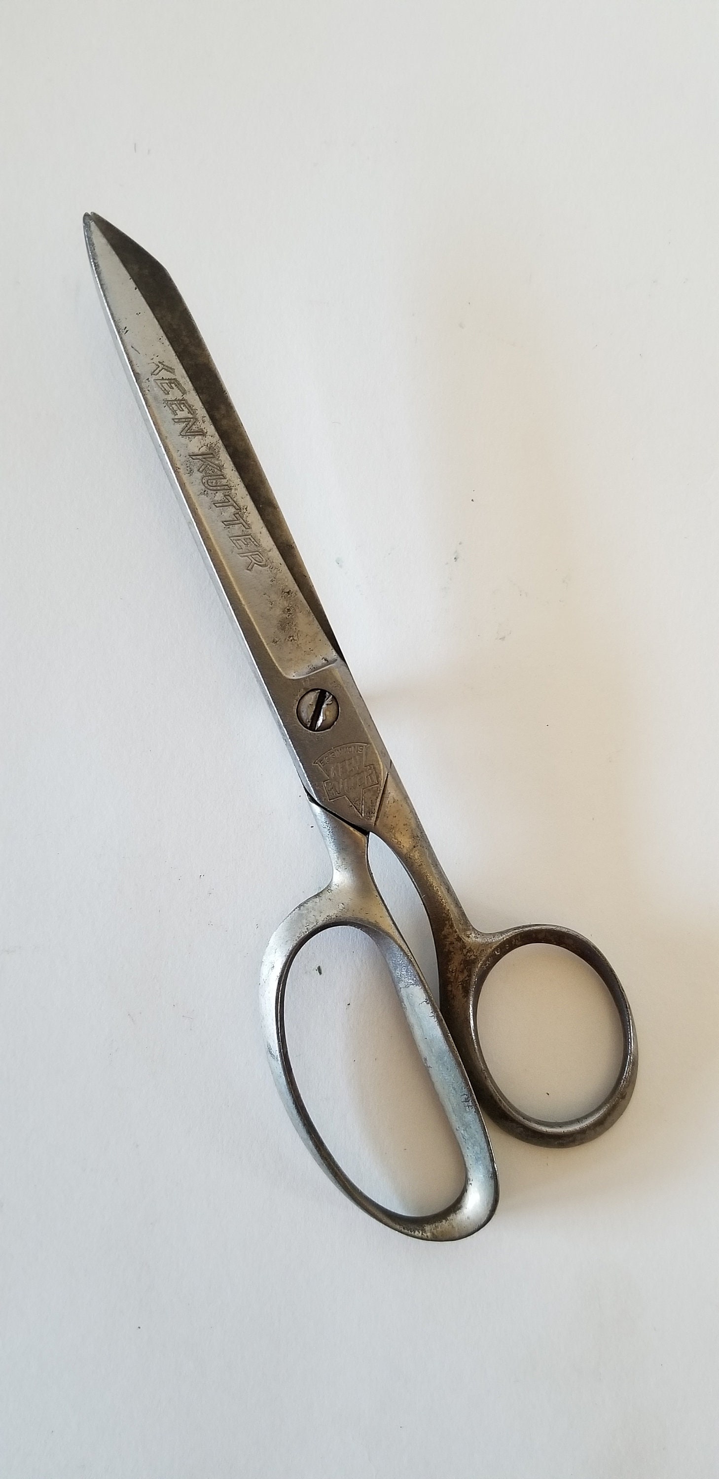 Sold at Auction: Pair of Winchester Scissors – 1st is 5½” Ladies Pattern  Scissors – 2nd is 4¾” Lace Pattern Scissors