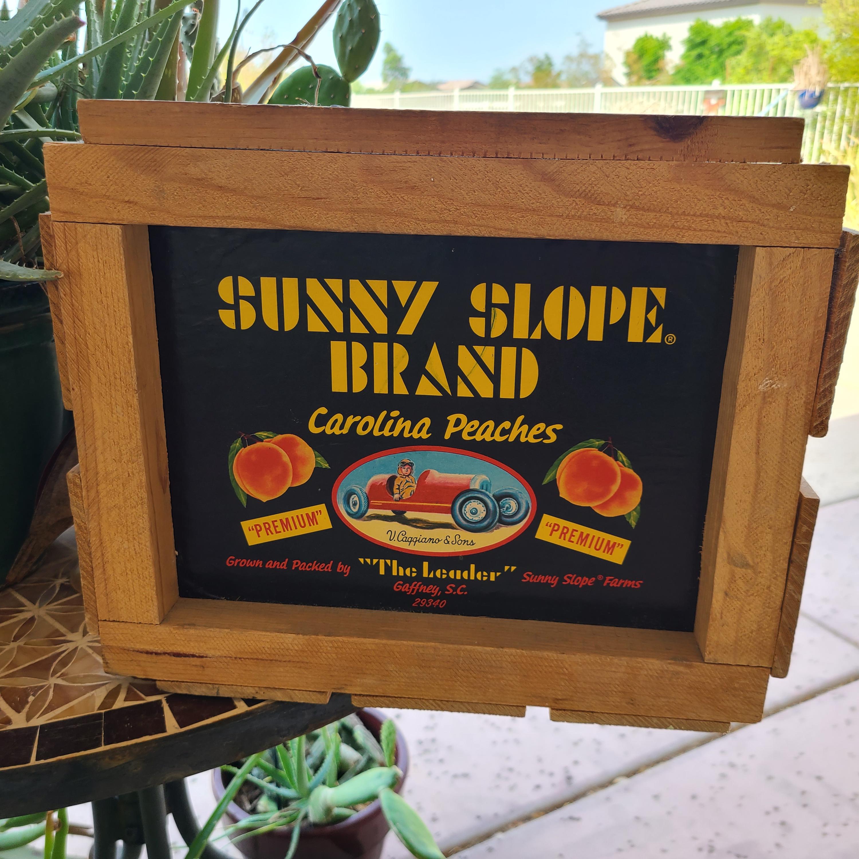 Vintage 1980's Sunny Slope Carolina Peaches Crate: Double-sided