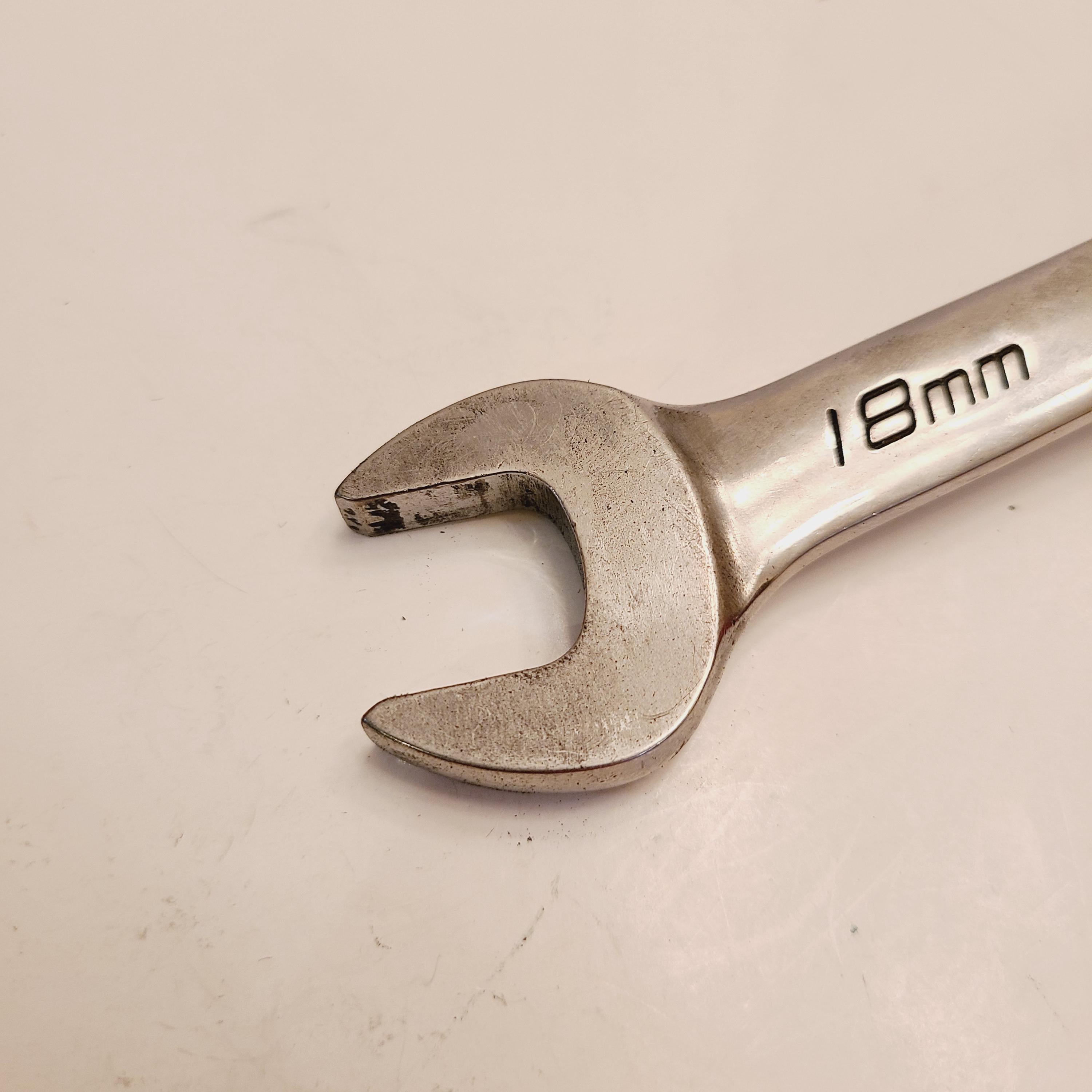 Vintage 1976 Snap-on Tools OEXM18B 18 Mm Metric Combination Vintage 1976 Snap-on Tools OEXM18B 18 Mm Metric Combination
