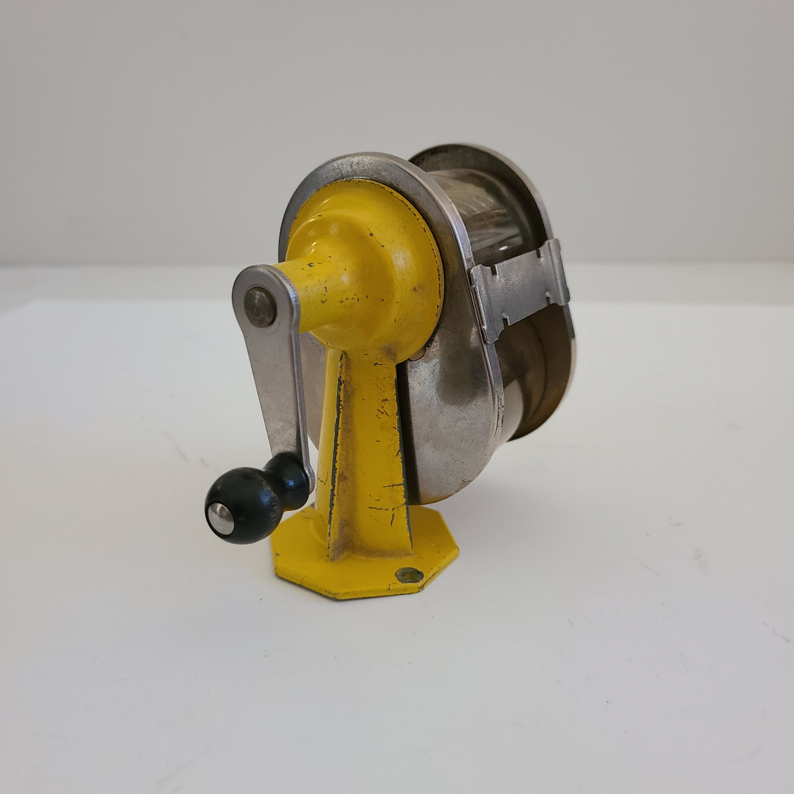 Vintage APSCO Midget Pencil Sharpener: Lo-well Pencil Co 