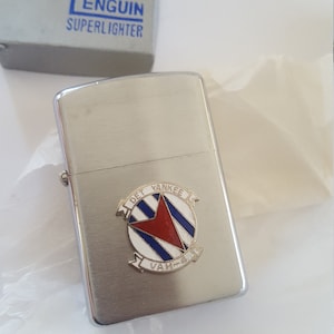 Vintage 1964-1967 new old stock Penguin cigarette lighter Det Yankee VAH-4 U.S. Navy Heavy Attack Squadron Vietnam War era original box