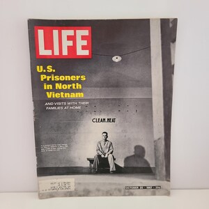 Vintage Life Magazine October 20, 1967: American POW Cover