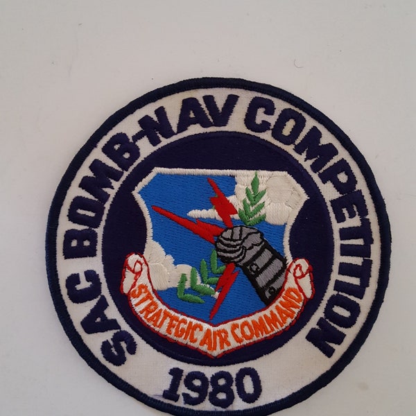 Vintage 1980 Strategic Air Command SAC Bomb-Nav Competition embroidered patch, 5" in diameter