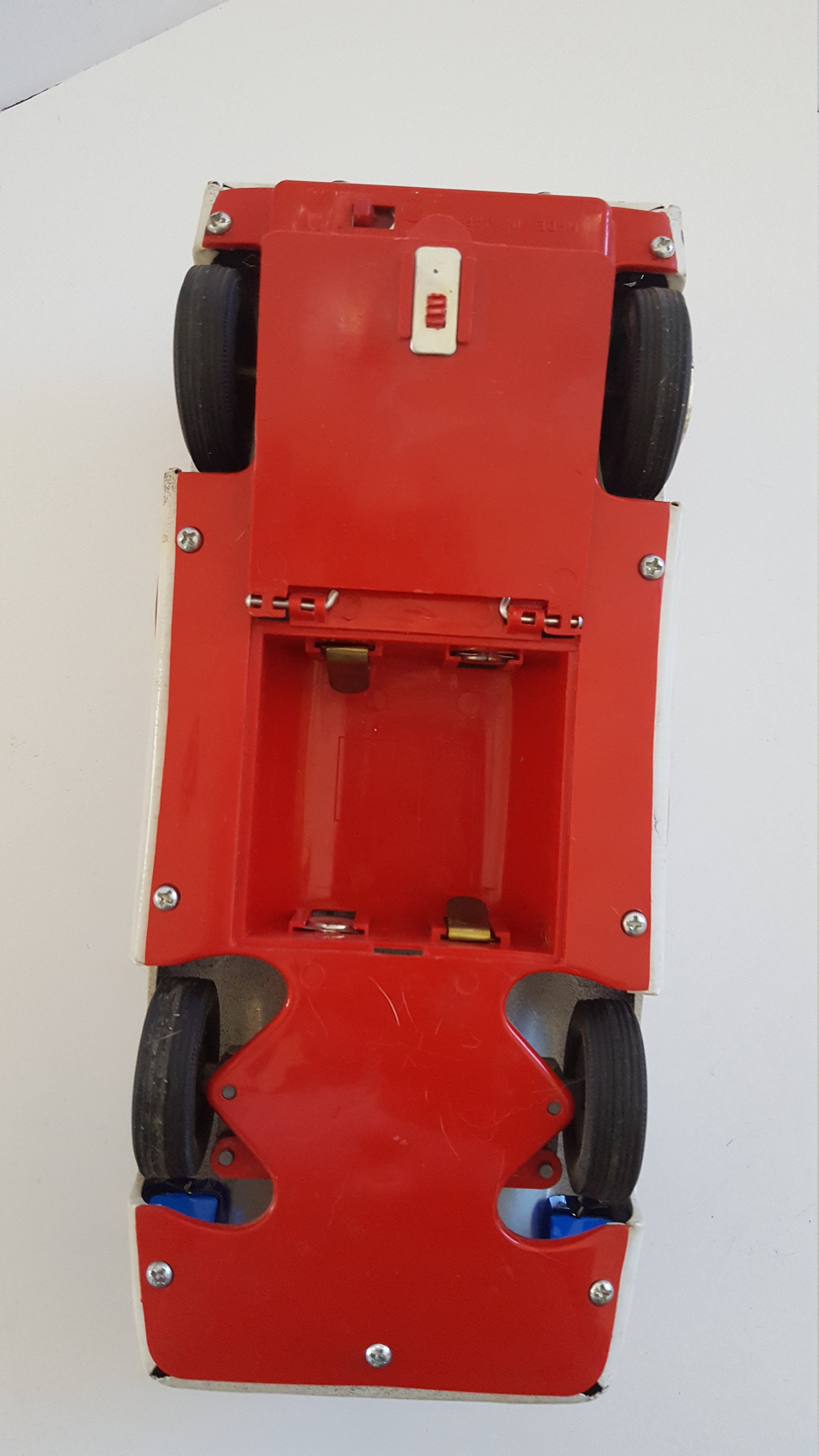Vintage Circa 1966 Alps Japanese Tin Toy Chaparral 2F