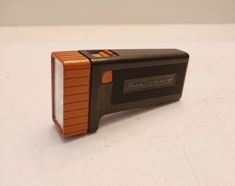 Vintage 1985 Duracell Durabeam flashlight model DFC pocket flashlight, good condition includes AA batteries of undetermined age