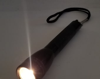 Vintage MAGLITE Flashlight 4 D 15 Black Aluminum 1980s - Working Incandescent