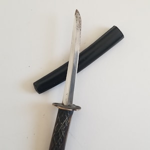 Vintage late 1970&#39;s miniature &quot;Samurai sword&quot; letter opener maybe, nice condition measures only 3&quot; pretty cool little item