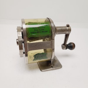 Vintage 1930's "Giant" Automatic Pencil Sharpener Co. Chicago multiple size of pencils, Business Systems Inc