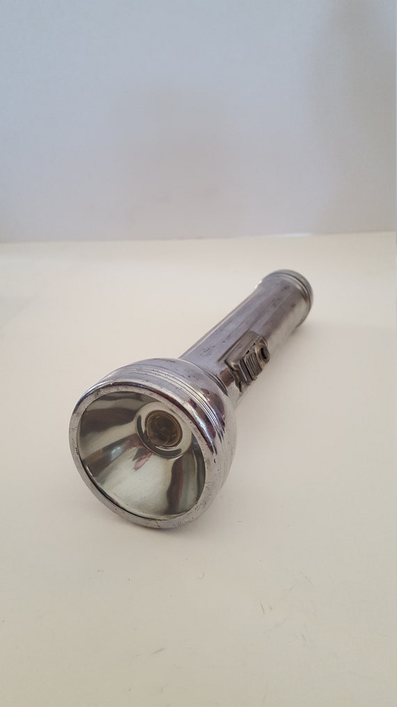 Vintage 1940's Niagara Nickel Plated Flashlight (batteries Not