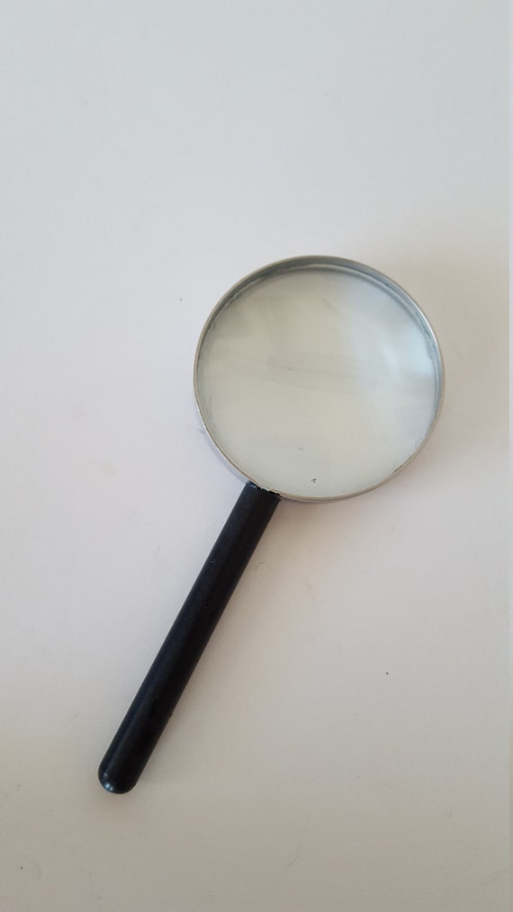 Vintage Late 1980's Small Magnifying Glass Unknown Mark 2 Glass Nice and  Clean With Chippy Edge but Doesnt Affect View -  Finland