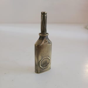 Antique circa 1910&#39;s small needle point oiler, Made in USA  good cleaned condition 3 1/2&quot;