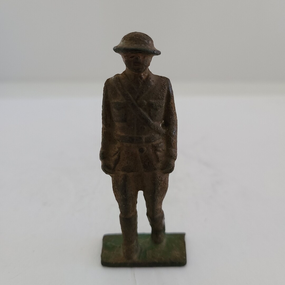 Vintage 1930's Grey Iron Toy Soldier, Cast Iron No.g028 US Army Officer