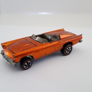 Vintage 1968 (&#39;69 release) Hot Wheels Redlines Classic &#39;57 T Bird, orange with brown interior decent paint