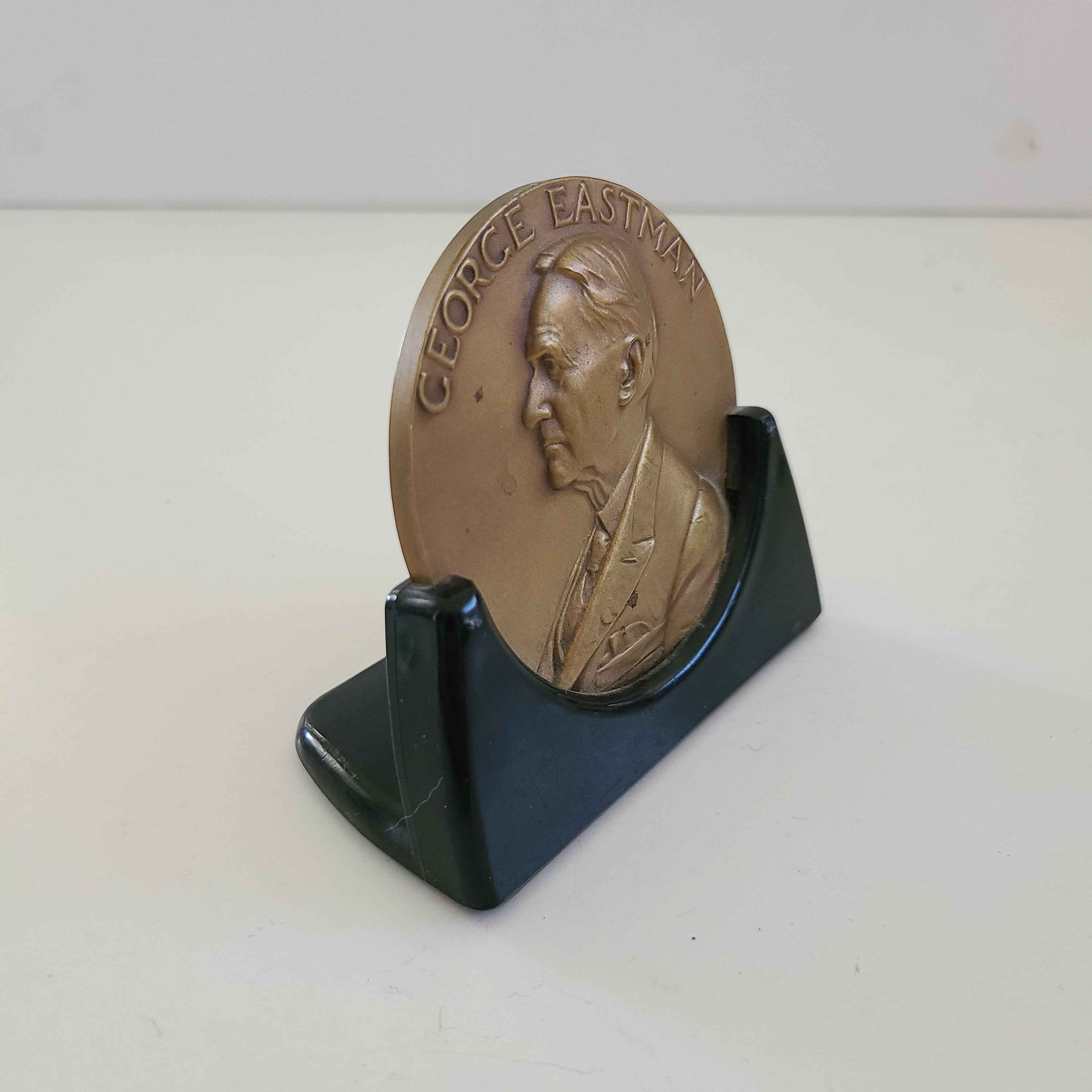 【非売品・レアもの】Kodak エプロン Vintage 1973 Service Award George Eastman Medallion for Over