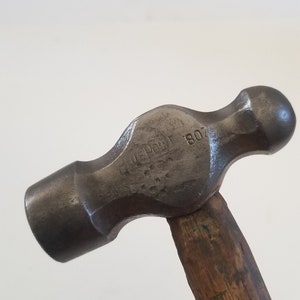 Vintage circa 1950&#39;s Blue Point Tools (Snap-on) 8 ounce ball pein/peen hammer, tool in nice condition original handle