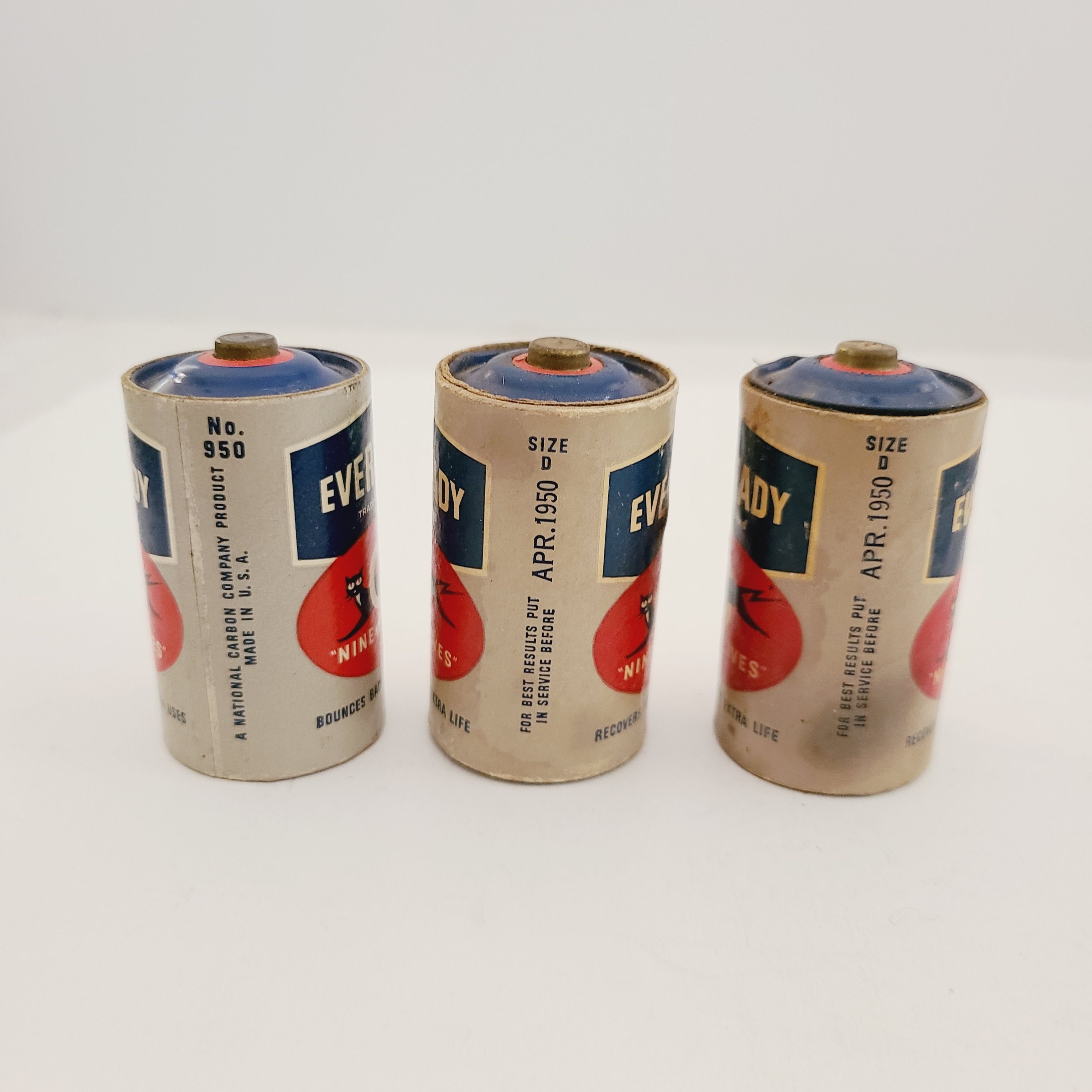 Vintage Eveready D Cell Battery Lot: Black Cat 9 Lives, 1950s