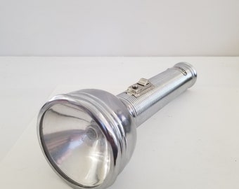 Commandez votre Lampe batterie chez L'ETAPE DU CAMPING CAR à PONTS