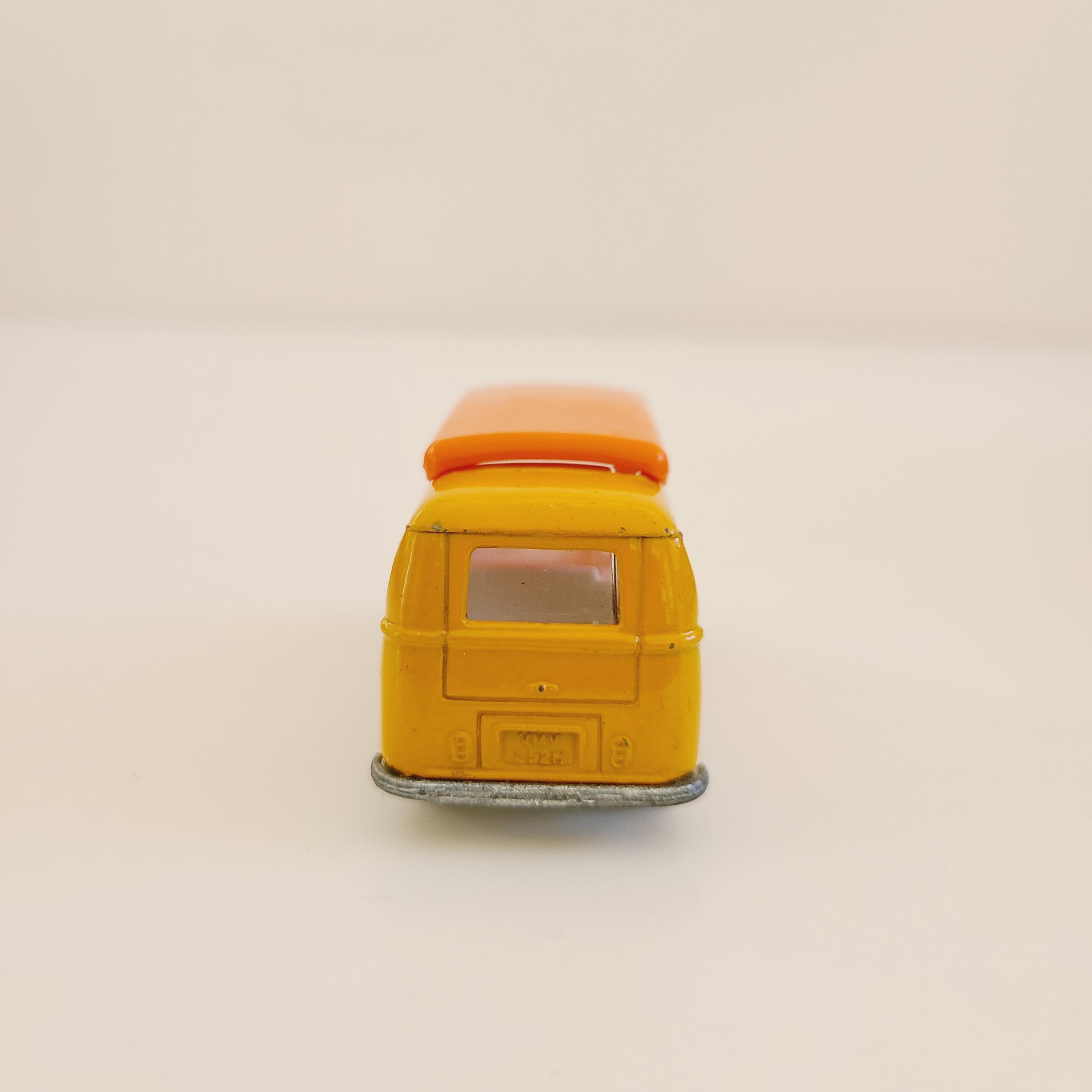 イギリスSuperfast製　 23番　フォルクスワーゲン　CAMPER Vintage circa 1969/70 Matchbox Doormobile Superfast Series