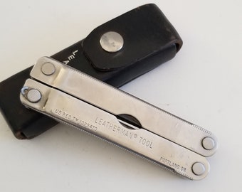 Vintage circa 1985-1991 Leatherman PST with  leather belt pouch, multi-tool in good condition see pics