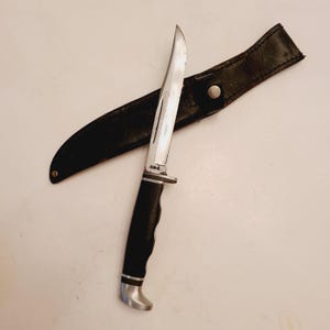Vintage Case XX USA Skinner Knife: 1965-1969, Delrin Handle, Leather Sheath