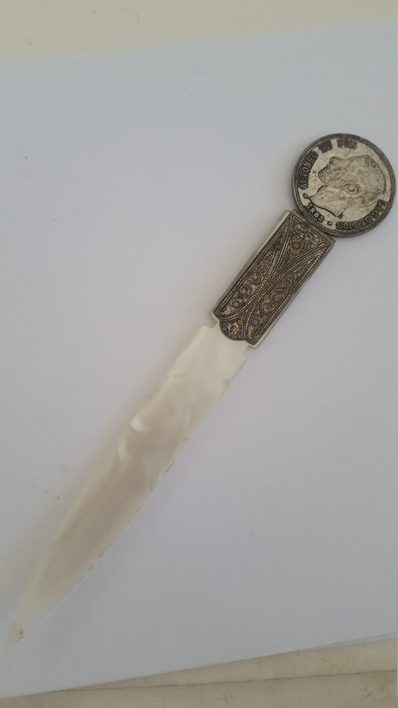 M1285 Vintage 1950s 純銀 WEBSTER レターオープナー Vintage 1950s Souvenir Letter Opener: Spanish Coin & Plastic Blade