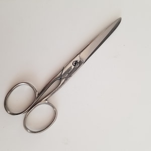 Singer 4.75 Inch Stainless Steel Embroidered Scissors - EA - Tom Thumb