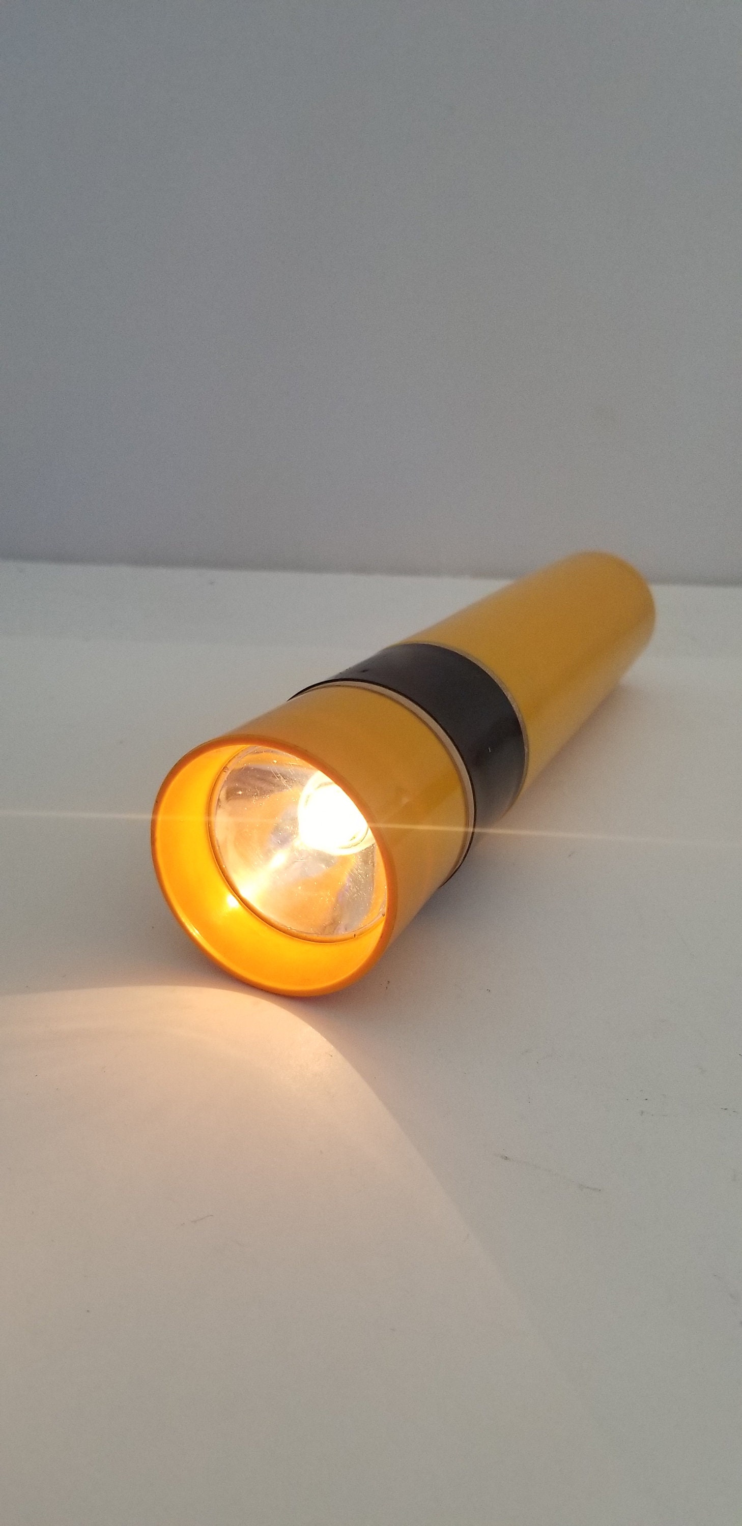 Vintage 1980s Eveready Yellow Flashlight - Etsy
