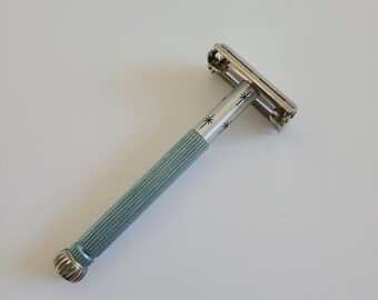 ZEVA Wet Shave Safety Razor + 10 Free Blades - Double Edge For Beard & Body Shaving