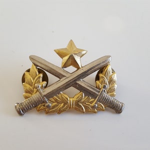 Vintage 1981 US Army Rangers Advisor Badge: Vietnam War Era