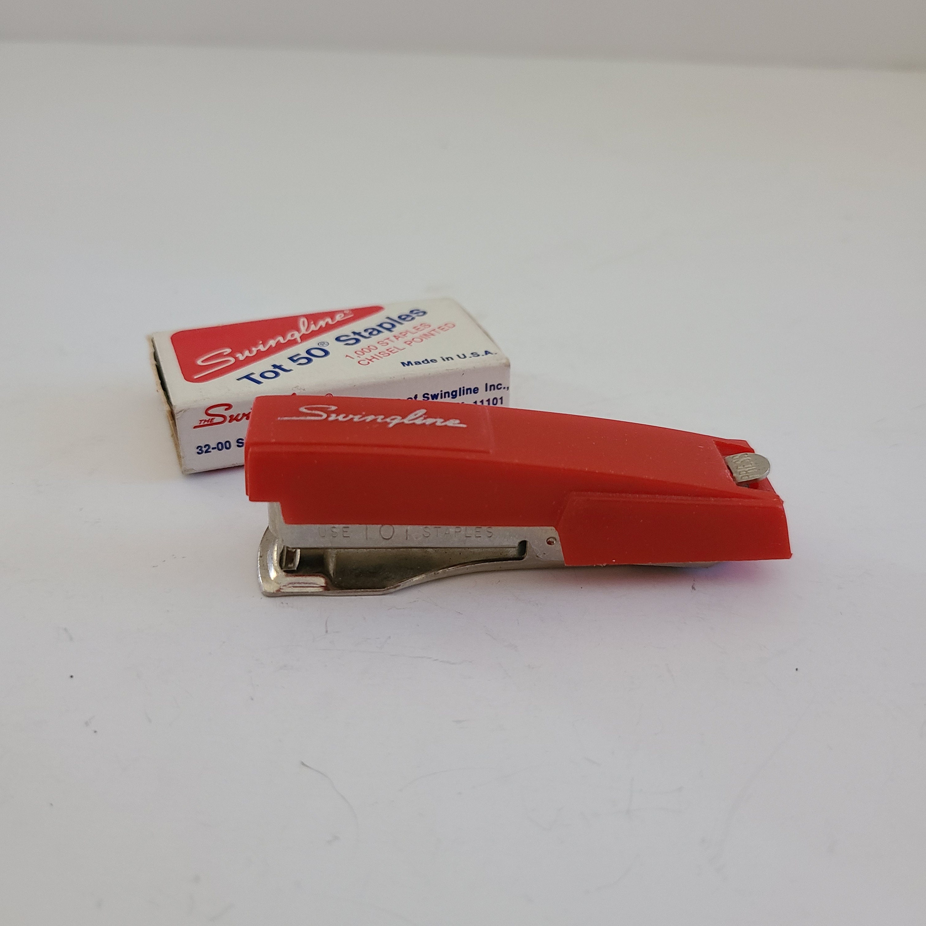 Swingline Tot 50 Stapler With Staples in Box Miniature Red Stapler Vintage  USA Rare Colors -  Israel