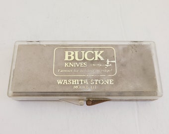 Vintage 1980's Buck Knives Honing Washita stone No.131 sharpening stone, hard Arkansas finishing stone, plastic case