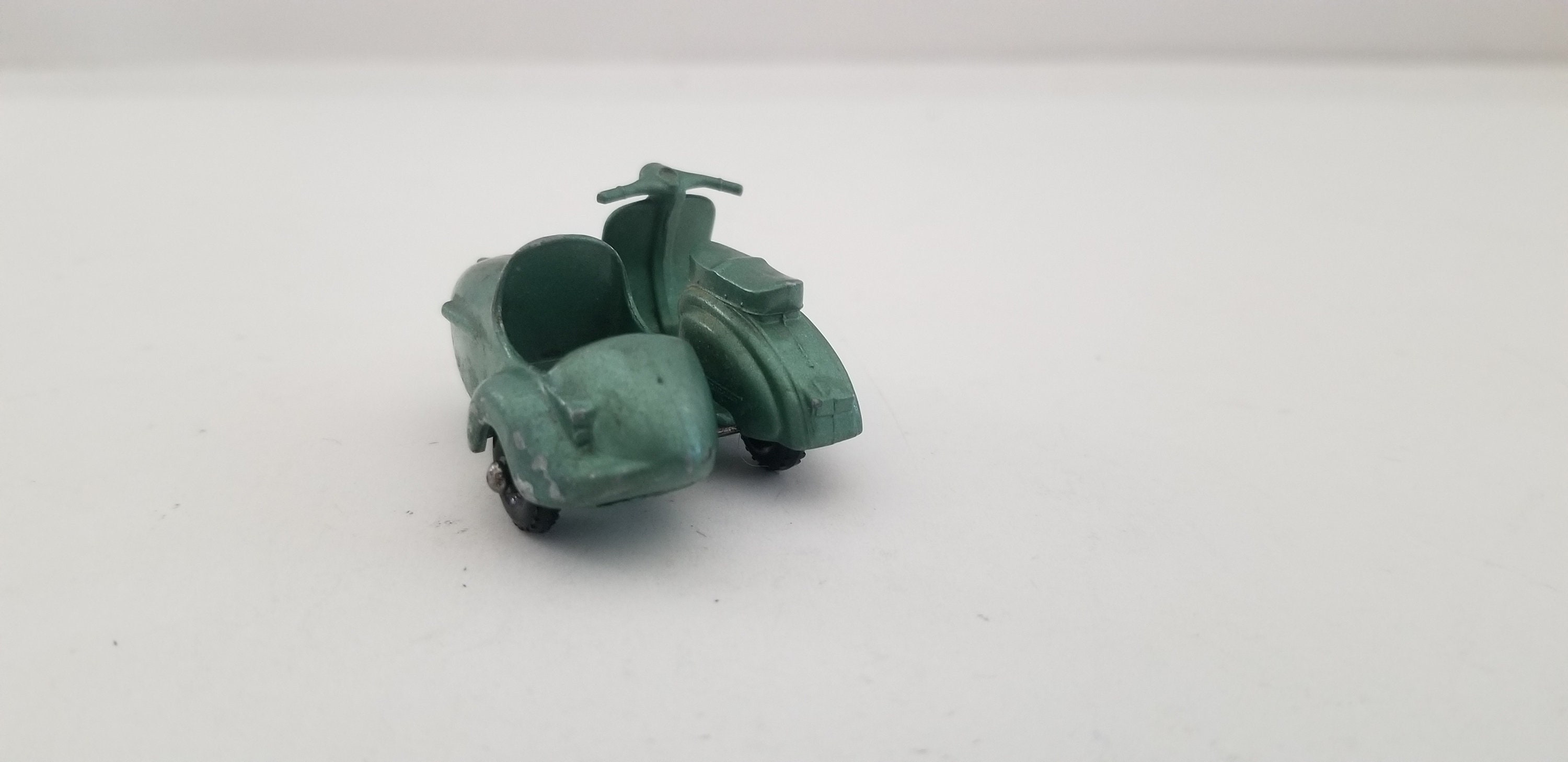 Vintage 1960's LESNEY 1:41 Lambretta & Sidecar TV 175