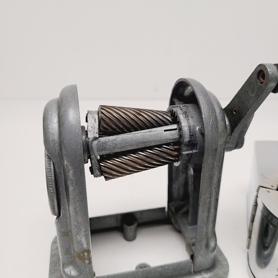 Vintage Boston Ranger 55 Pencil Sharpener: Adjustable Point